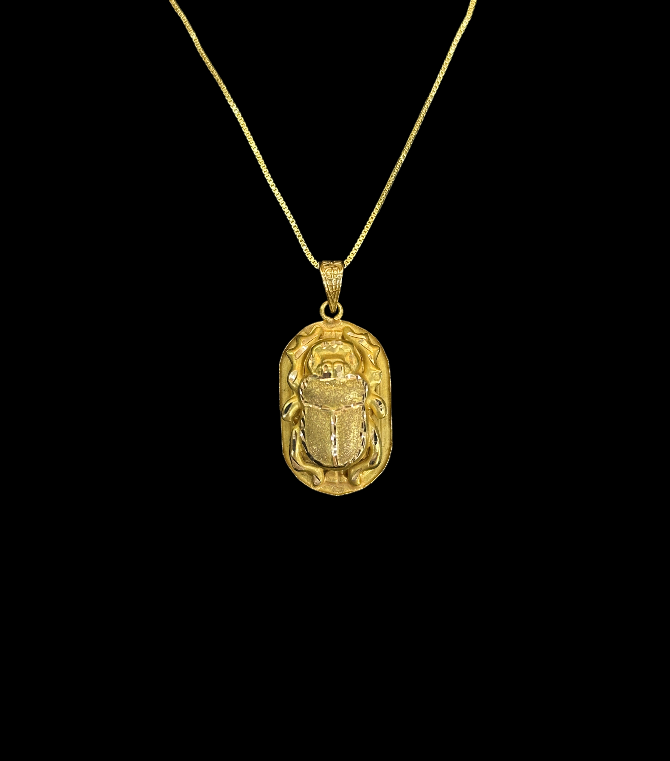 18k Scarab Pendant